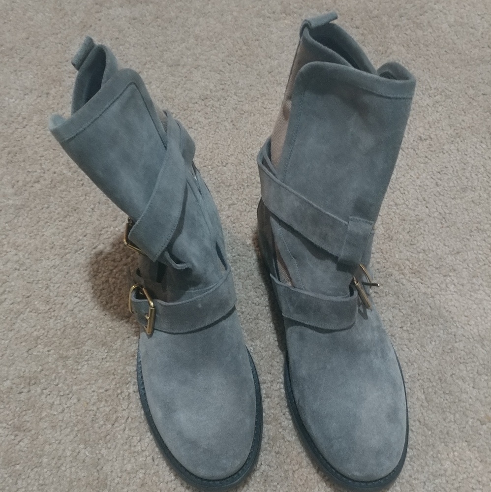 Burberry grey boots